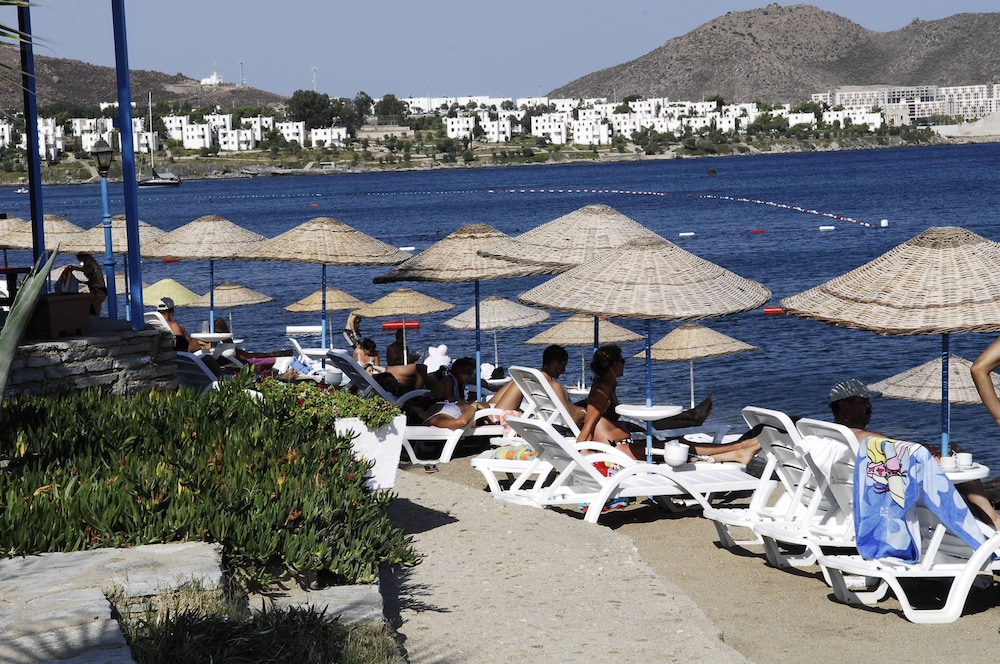 Chronos Beach Akyarlar