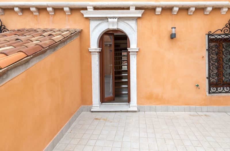 Charming Palace Corte del Teatro-Venice Updated 2022 Room Price-Reviews &  Deals | Trip.com
