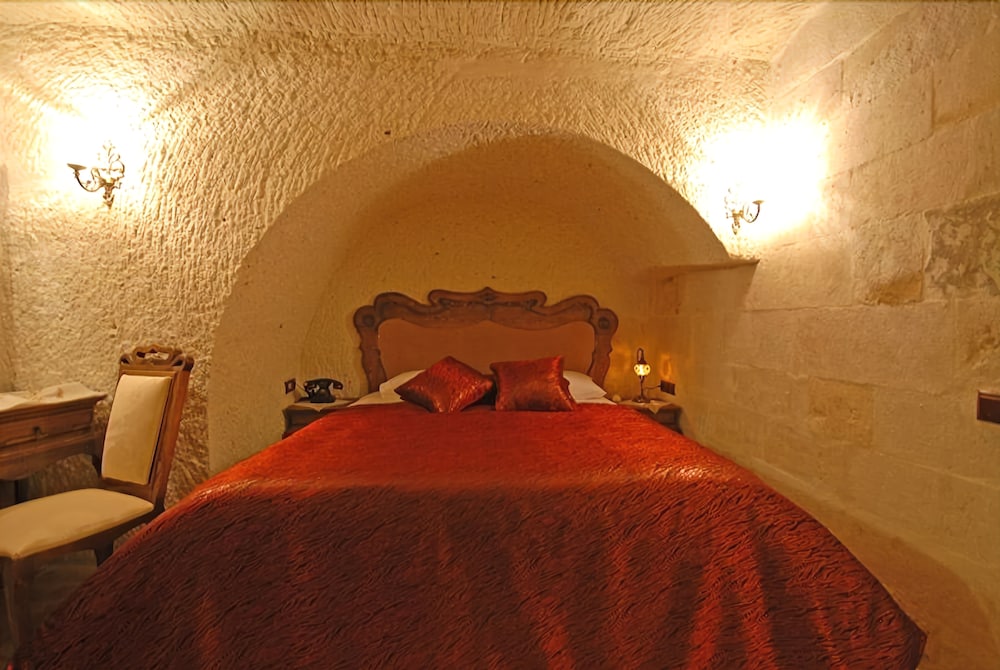 Phocas Cave Suites