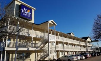 InTown Suites Extended Stay Lewisville TX - East Corporate Drive