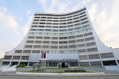 Hotel Casino Internacional Các khách sạn gần Sân bay Camilo Daza