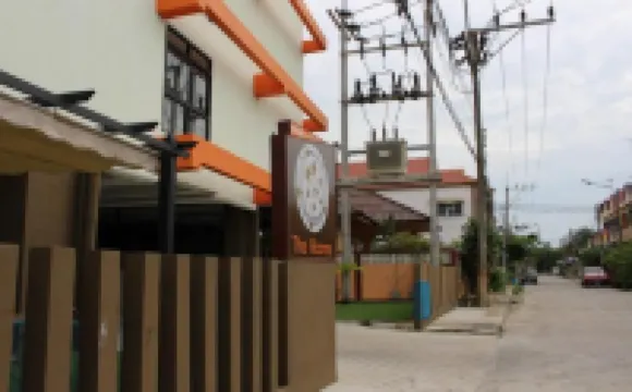 เดอะ รูม เรสซิเดนซ์