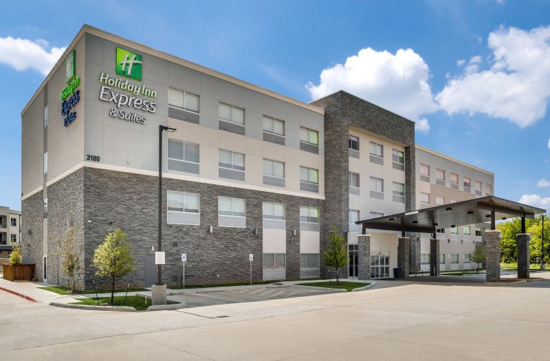Holiday Inn Express & Suites Denton South by IHG