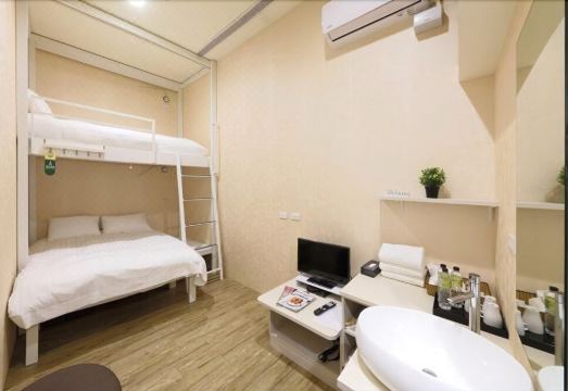 1. 플레이스 X 호..