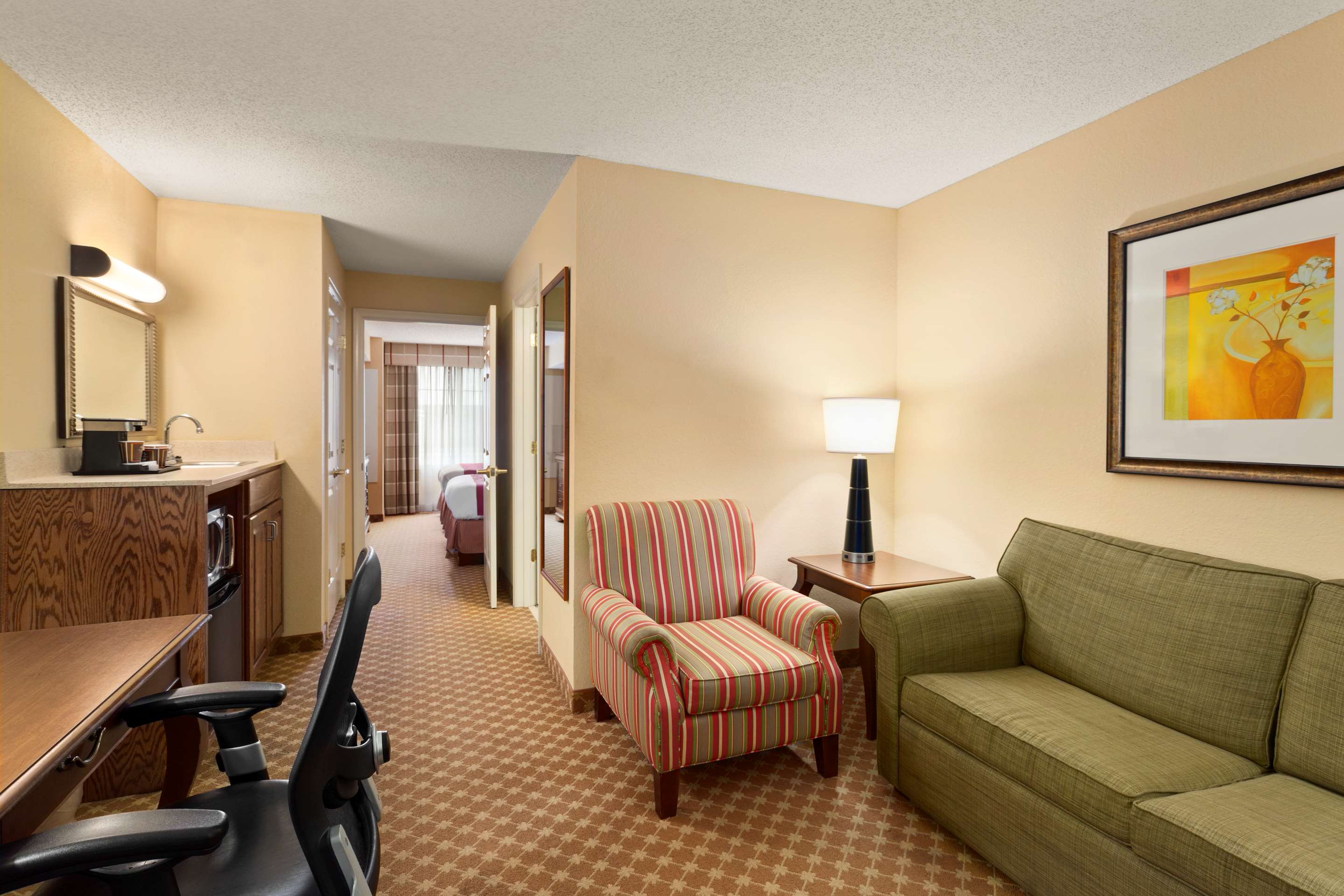 Country Inn & Suites by Radisson, London, KY