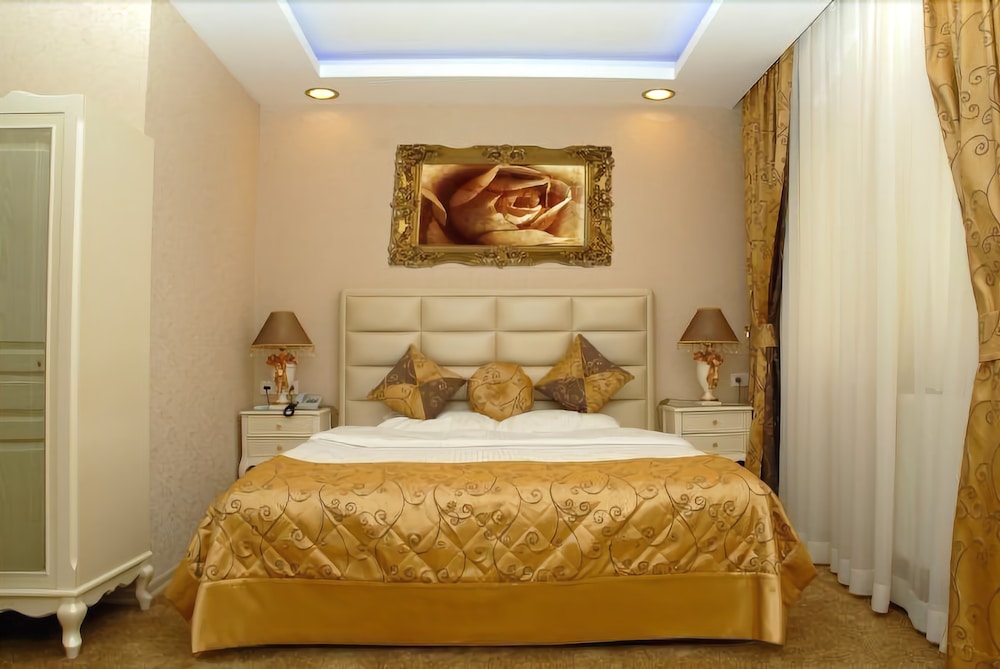 Golden Boutique Hotel