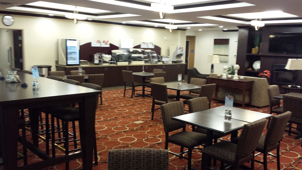 Holiday Inn Express & Suites Cambridge, an Ihg Hotel