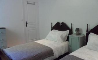La Cave Room