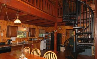 Cedarwood Lodge - Housity