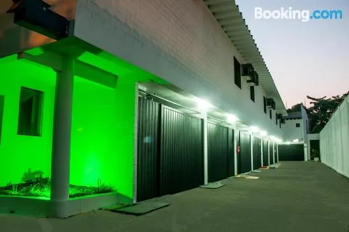 弗拉什汽車旅館（限成人）