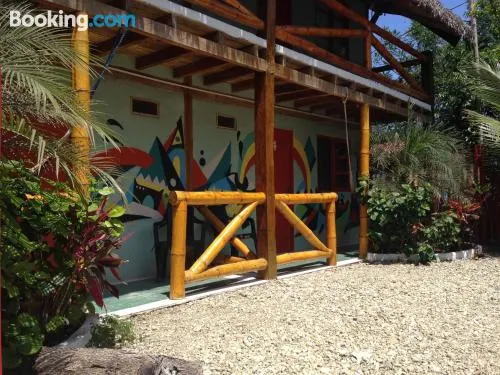 蒙塔尼達波普之家酒店