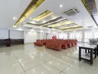 Hotel Silver Leaf Hotel di Vapi