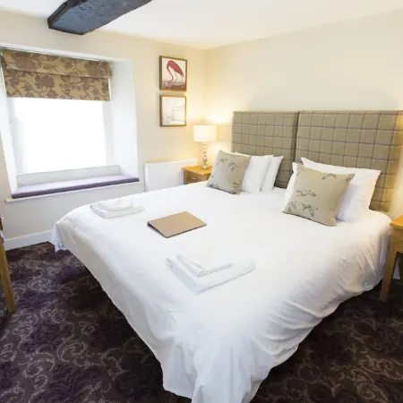 George Hotel & Granary