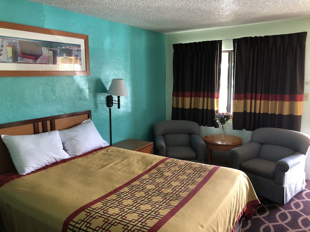 Klamath Motor Lodge