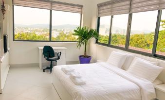 Friends Gay Guesthouse - Caters to Gay Men