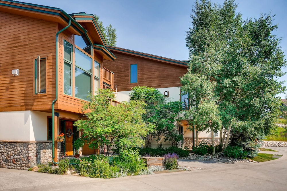 Evergreen Townhomes by Steamboat Resorts 스팀보트스프링스 4성급 인기 호텔 2022 최신