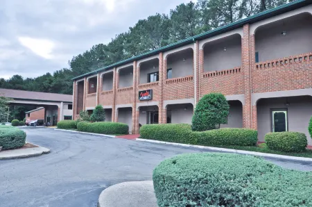 Country Hearth Inn & Suites Marietta