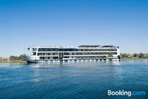 Sunrise Semiramis II Cruise
