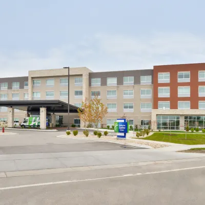 Holiday Inn Express & Suites MADISON by IHG Hotels near East Towne Mall
