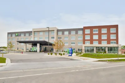 Holiday Inn Express & Suites MADISON by IHG Hotels near Madison Mallards