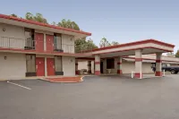 Americas Best Value Inn Grenada Hotels near Stubbs Department Store