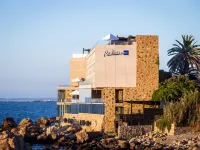 Radisson Blu Acqua Hotel and Spa Concon Hotels near Cochoa Beach