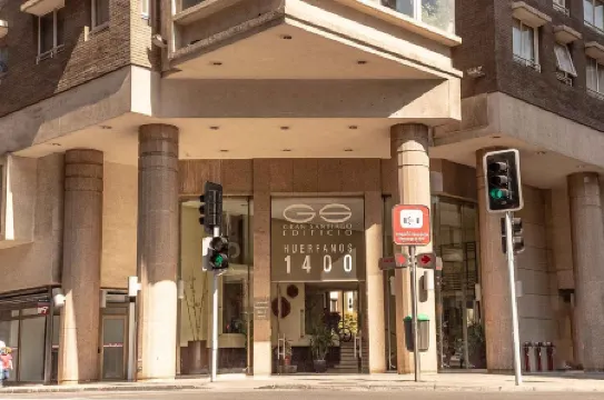 VIP Apartments Chile Отели рядом с достопримечательностью «Культурный центр, монетный двор и площадь Сьюдадана»