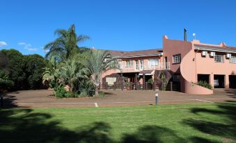 El Gran Chaparral Guest House