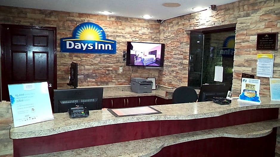 Days Inn by Wyndham Maumee/Toledo