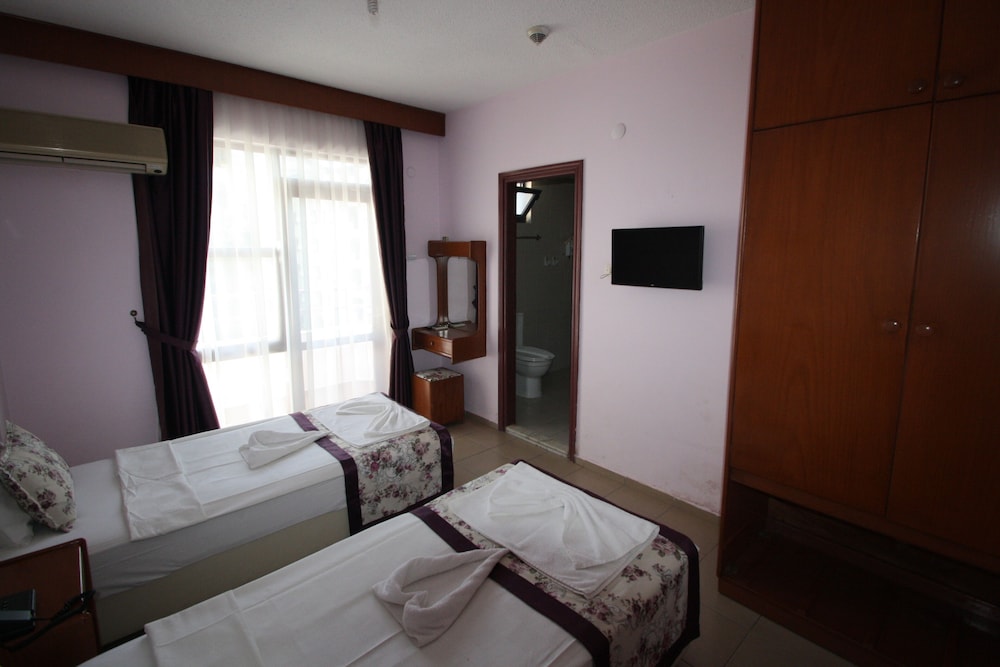 Rosella Hotels