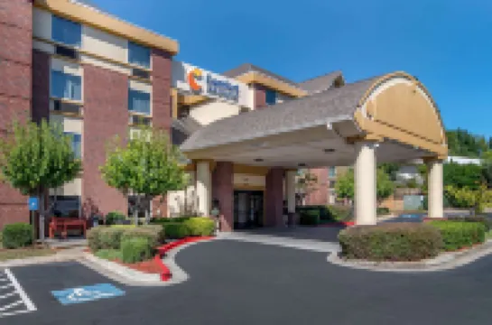 Comfort Inn & Suites Suwanee - Sugarloaf Hoteles en Suwanee