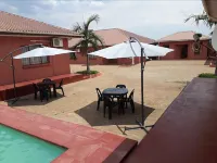 Fallsview Apartments Hotels in Simonga