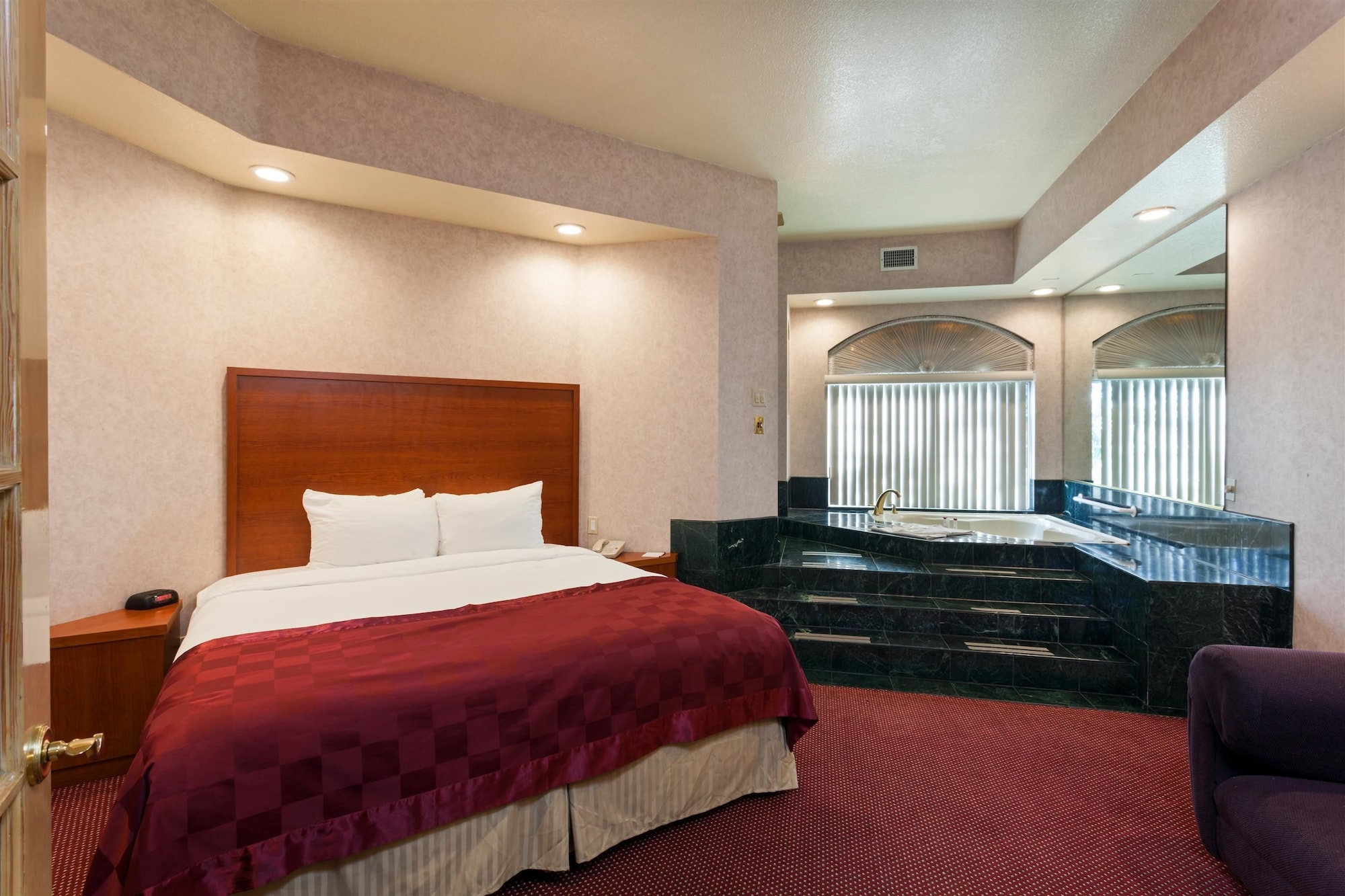 Ramada by Wyndham South El Monte