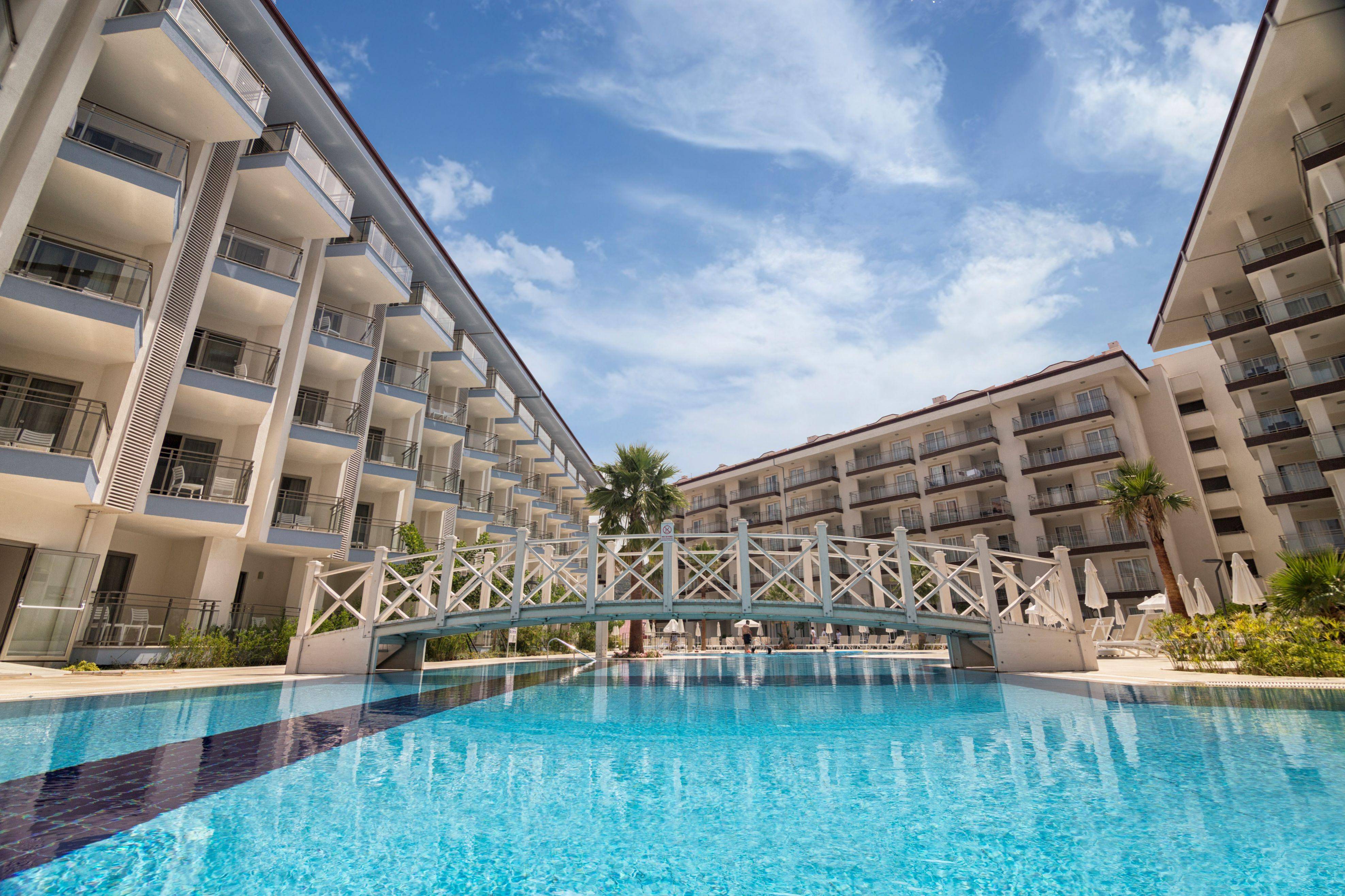 Ramada Hotel & Suites Kusadasi