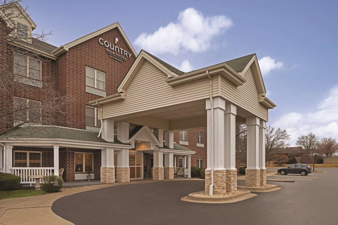 hotels in schaumburg il with jacuzzi in room