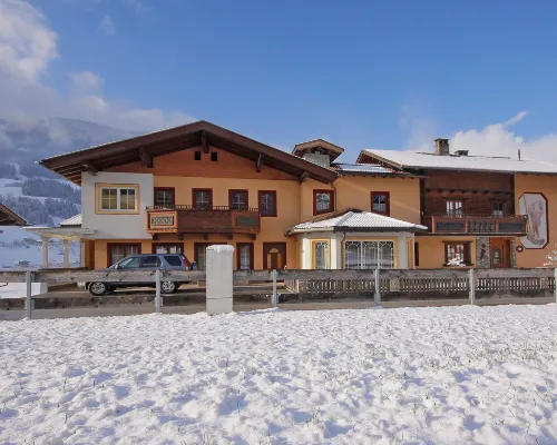 Christoph Hotels in Stumm