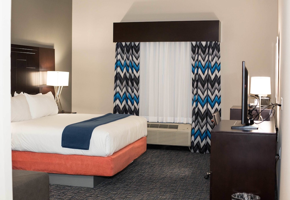 Holiday Inn Express & Suites Oklahoma City Southeast, an Ihg Hotel