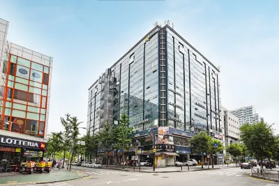 Ilsan Hwajeong June Hotels near West Five Royal Tombs, Goyang (Seooreung)