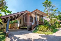 Tong Hotel Hotels near Ku Mahathat (Prang Koo Ban Khwao): Ancient Khmer Ruins