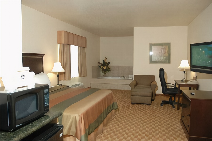 Best Western Plus Battleground Inn & Suites