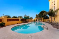 La Quinta Inn & Suites by Wyndham Mesa Superstition Springs - 2-Star