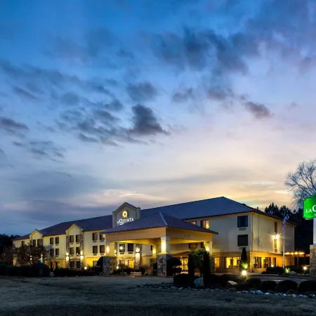 La Quinta Inn & Suites by Wyndham LaGrange / I-85