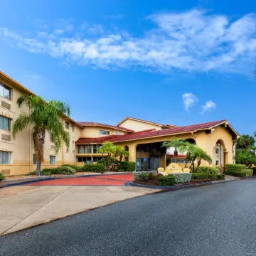 La Quinta Inn & Suites by Wyndham St. Pete-Clearwater Airpt