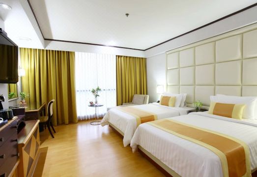 5. 더 포 윙스 호..