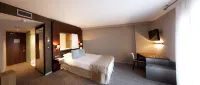 Alysson Hôtel فنادق في Lay-Lamidou