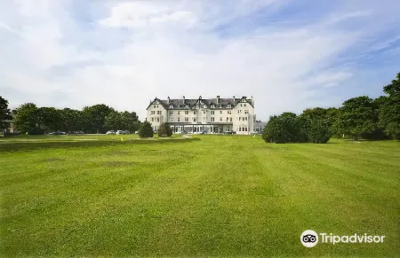 Dornoch Hotel Отели рядом с достопримечательностью «Данробин Касл & Гарденс»