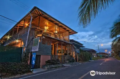 Lula's Bed & Breakfast Hotels in 