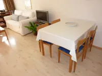 Parkweg 9/102  호텔