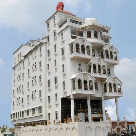 Hotel Raj Palace