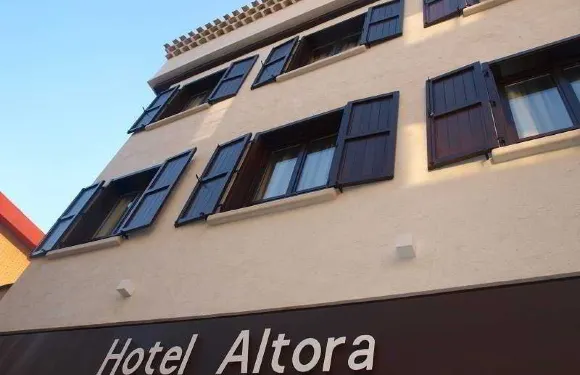 OYO阿爾託拉酒店